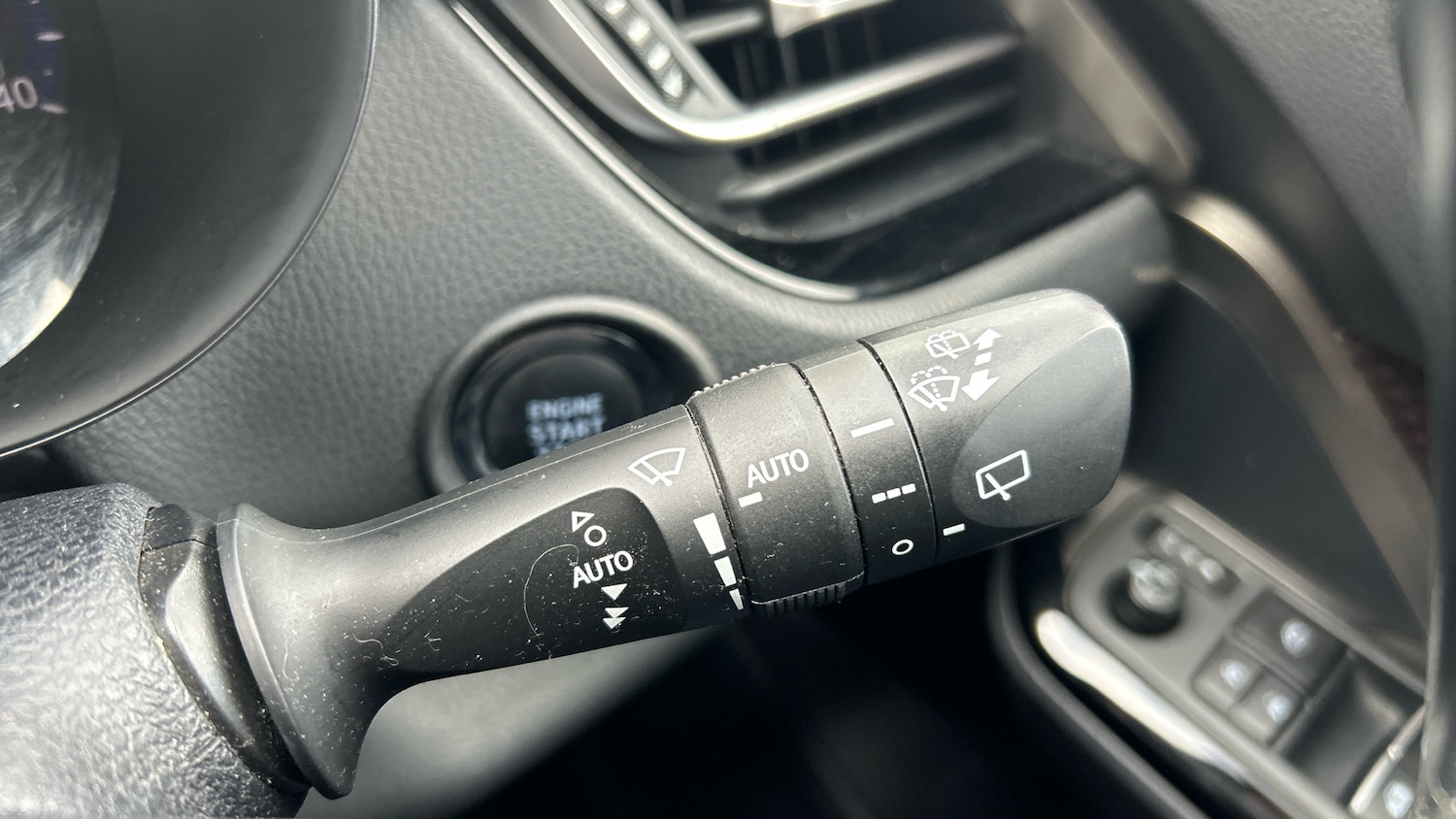 Used Toyota C-HR 2018 for sale - 78111931: Photo 40