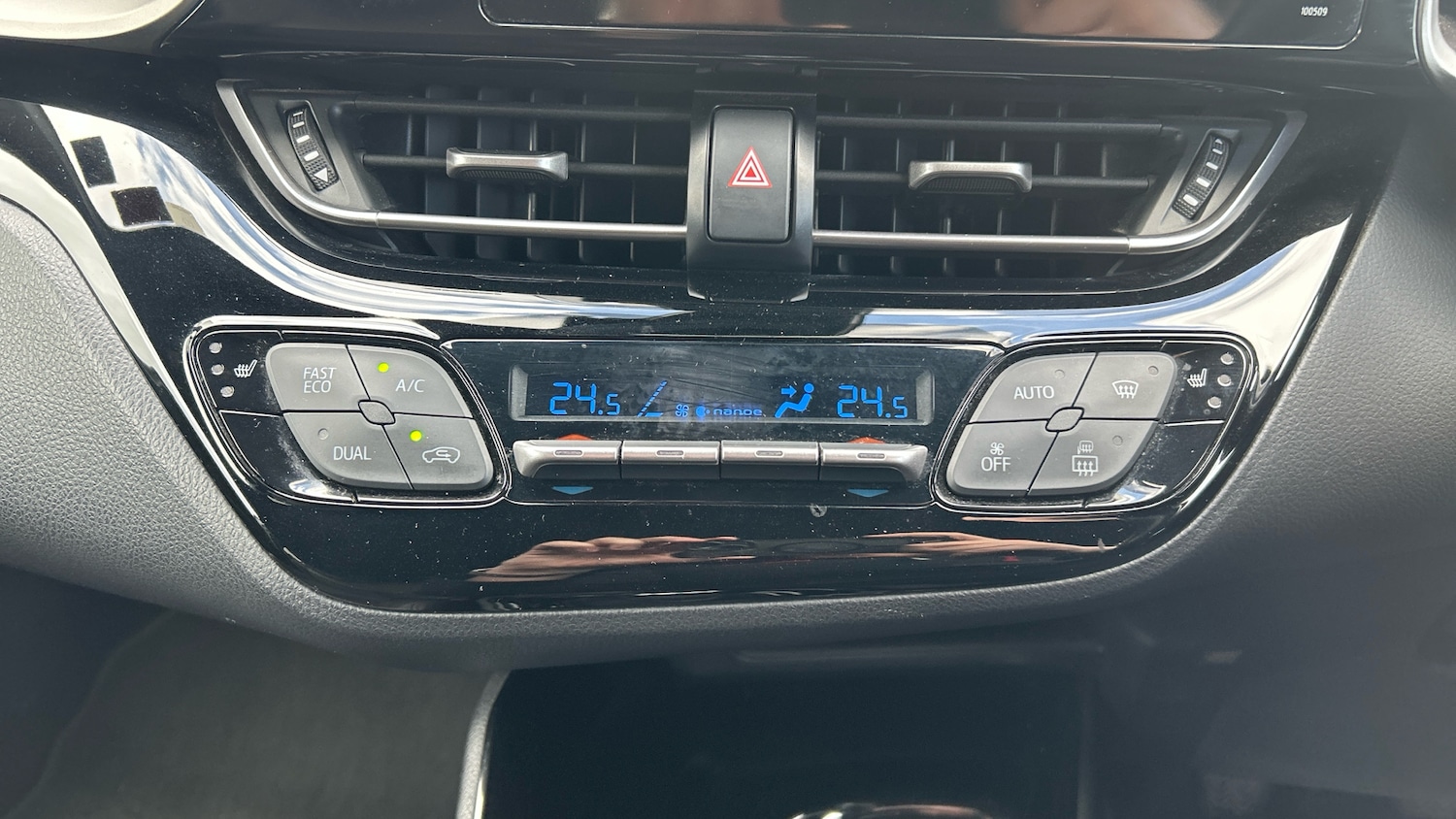 Used Toyota C-HR 2018 for sale - 78111931: Photo 44