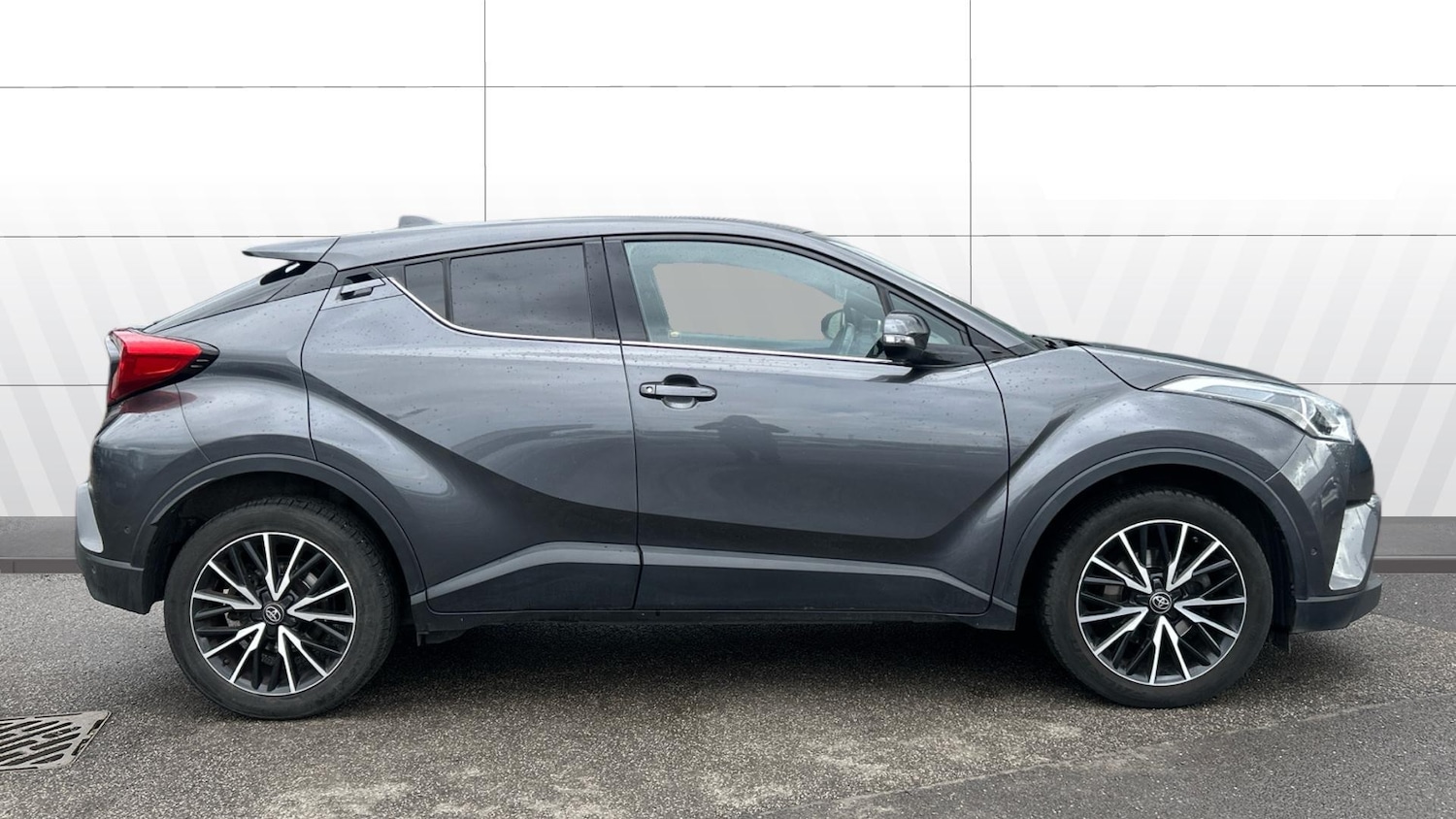 Used Toyota C-HR 2018 for sale - 78111931: Photo 5