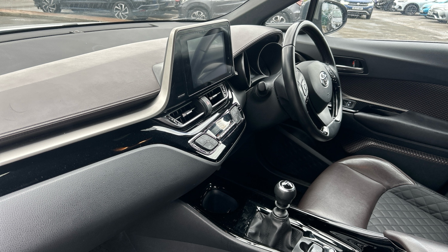 Used Toyota C-HR 2018 for sale - 78111931: Photo 9