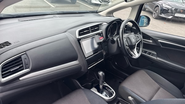 Used Honda Jazz 2016 for sale - 76302094: Photo 2