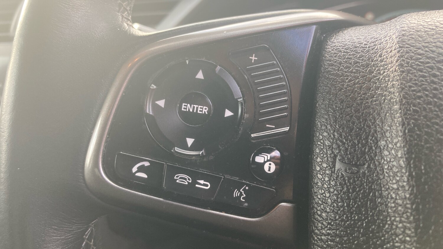 Used Honda Civic 2018 for sale - 77650152: Photo 26