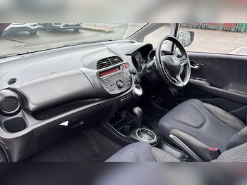 Used Honda Jazz 2014 for sale - 77379073: Photo