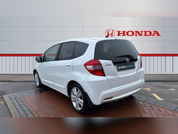 Used Honda Jazz 2014 for sale - 77379073: Photo