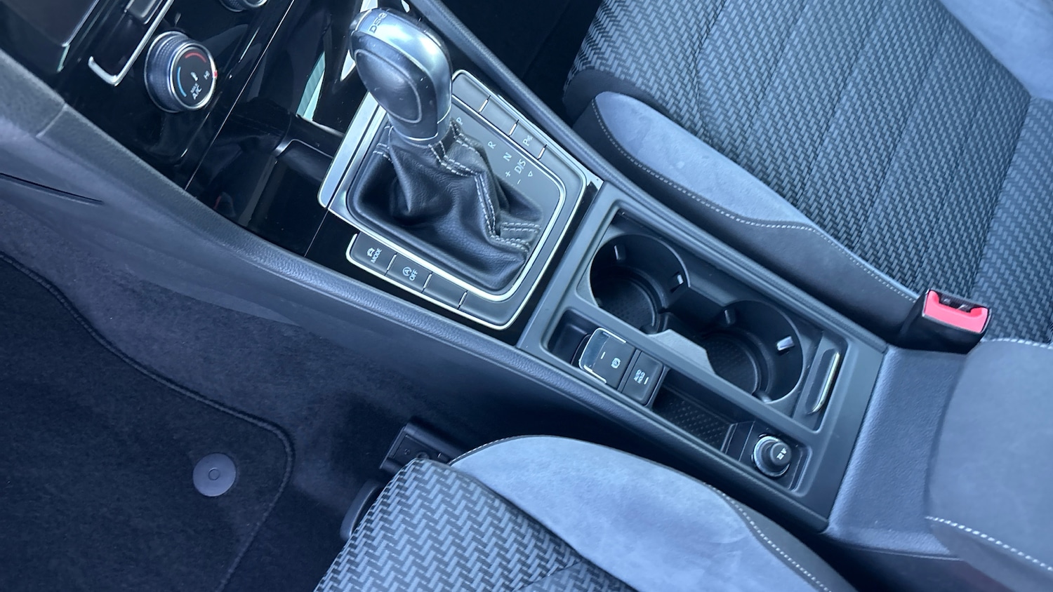 Used Volkswagen Golf 2018 for sale - 76983875: Photo 13