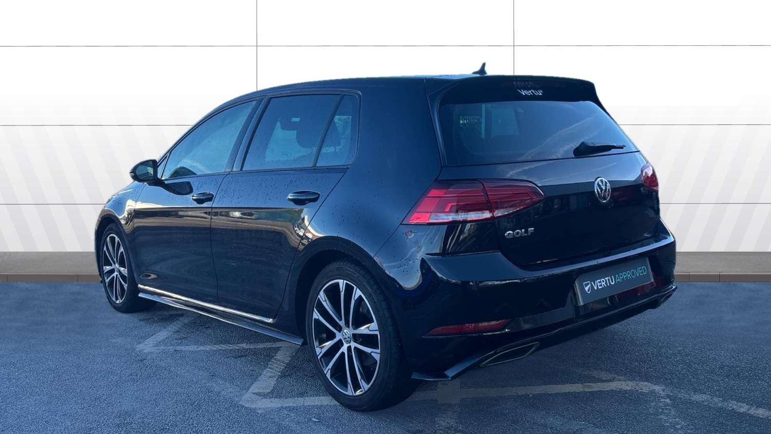 Used Volkswagen Golf 2018 for sale - 76983875: Photo 2