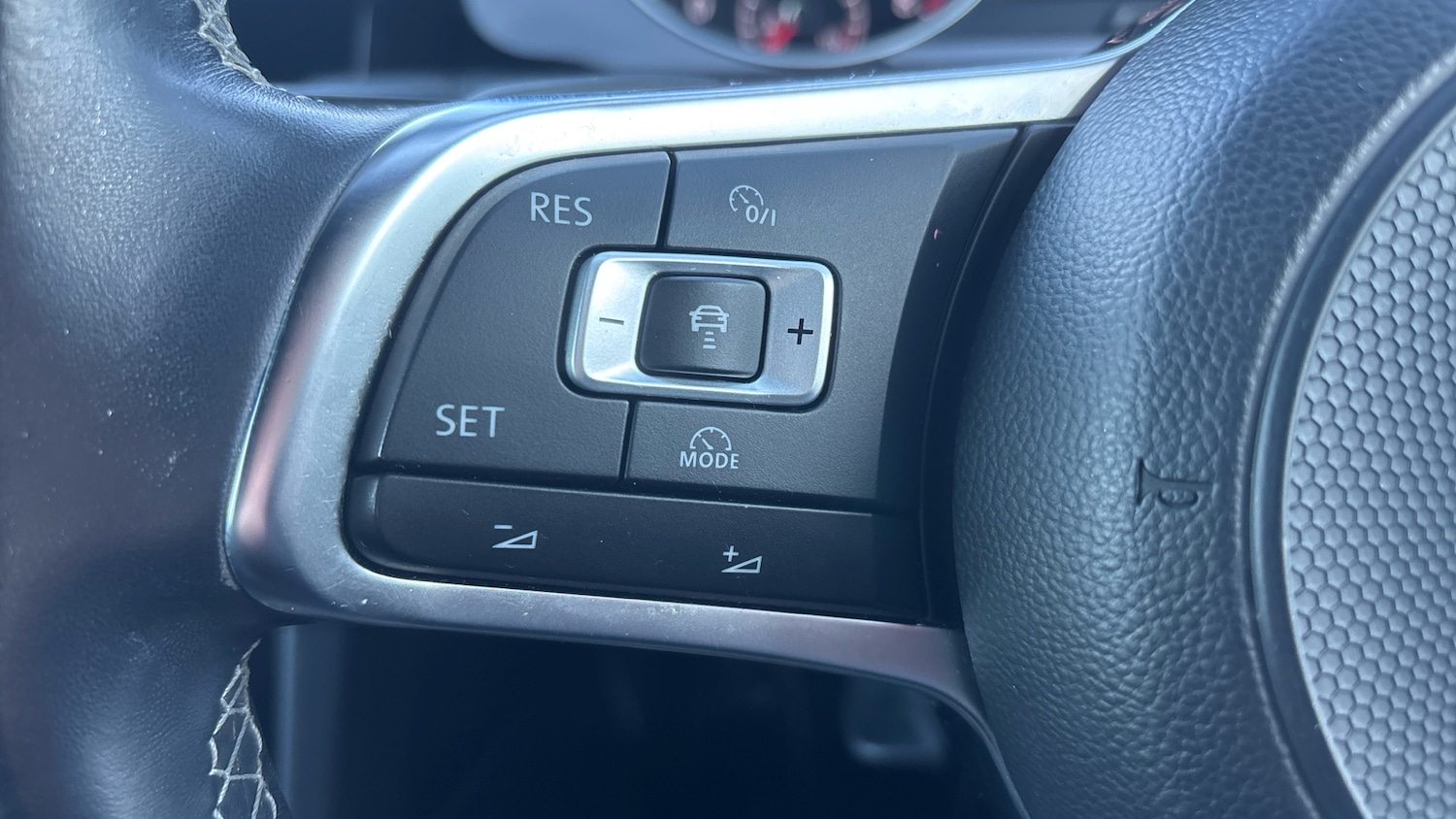 Used Volkswagen Golf 2018 for sale - 76983875: Photo 27