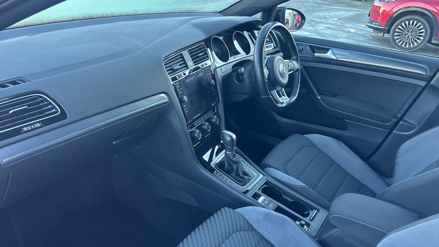 Used Volkswagen Golf 2018 for sale - 76983875: Photo 9