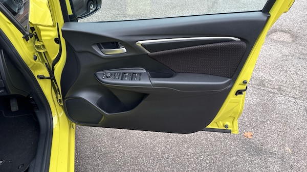 Used Honda Jazz 2015 for sale - 76287129: Photo 23