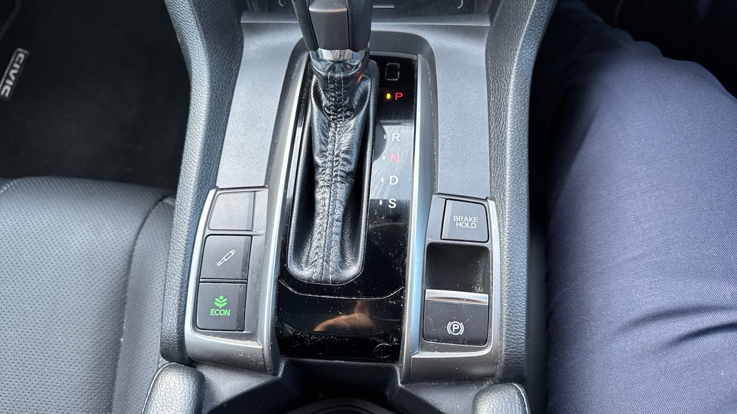 Used Honda Civic 2017 for sale - 76534274: Photo 18