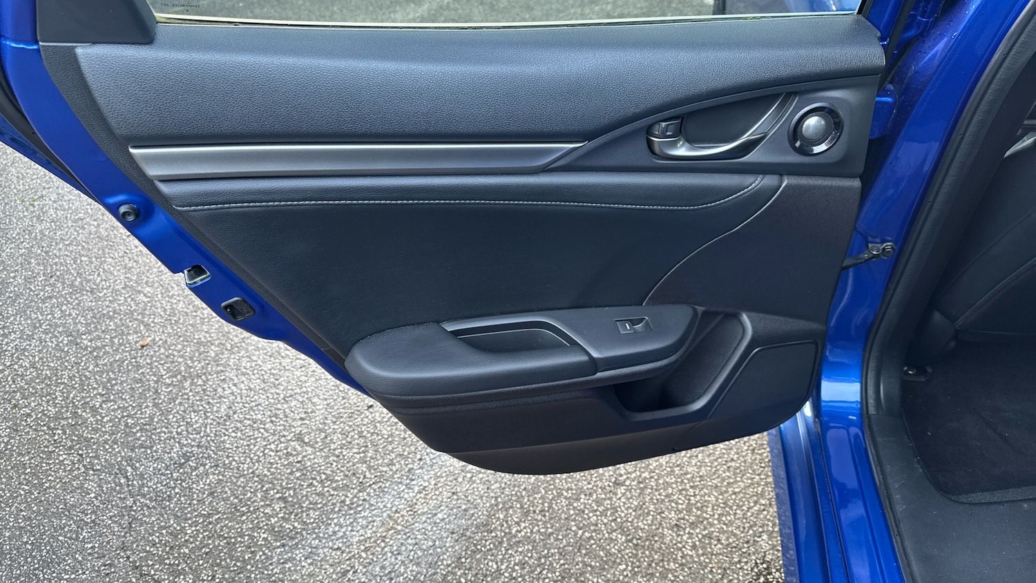 Used Honda Civic 2017 for sale - 76534274: Photo 27