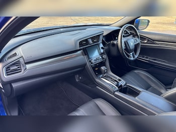 Used Honda Civic 2017 for sale - 76534274: Photo