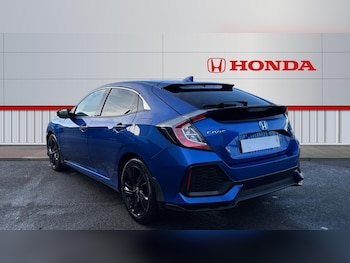 Used Honda Civic 2017 for sale - 76534274: Photo