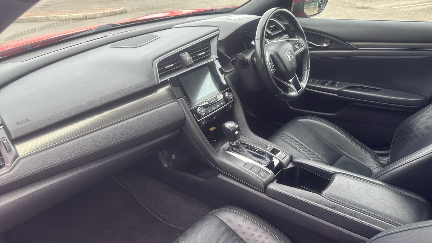 Used Honda Civic 2018 for sale - 76146528: Photo 2