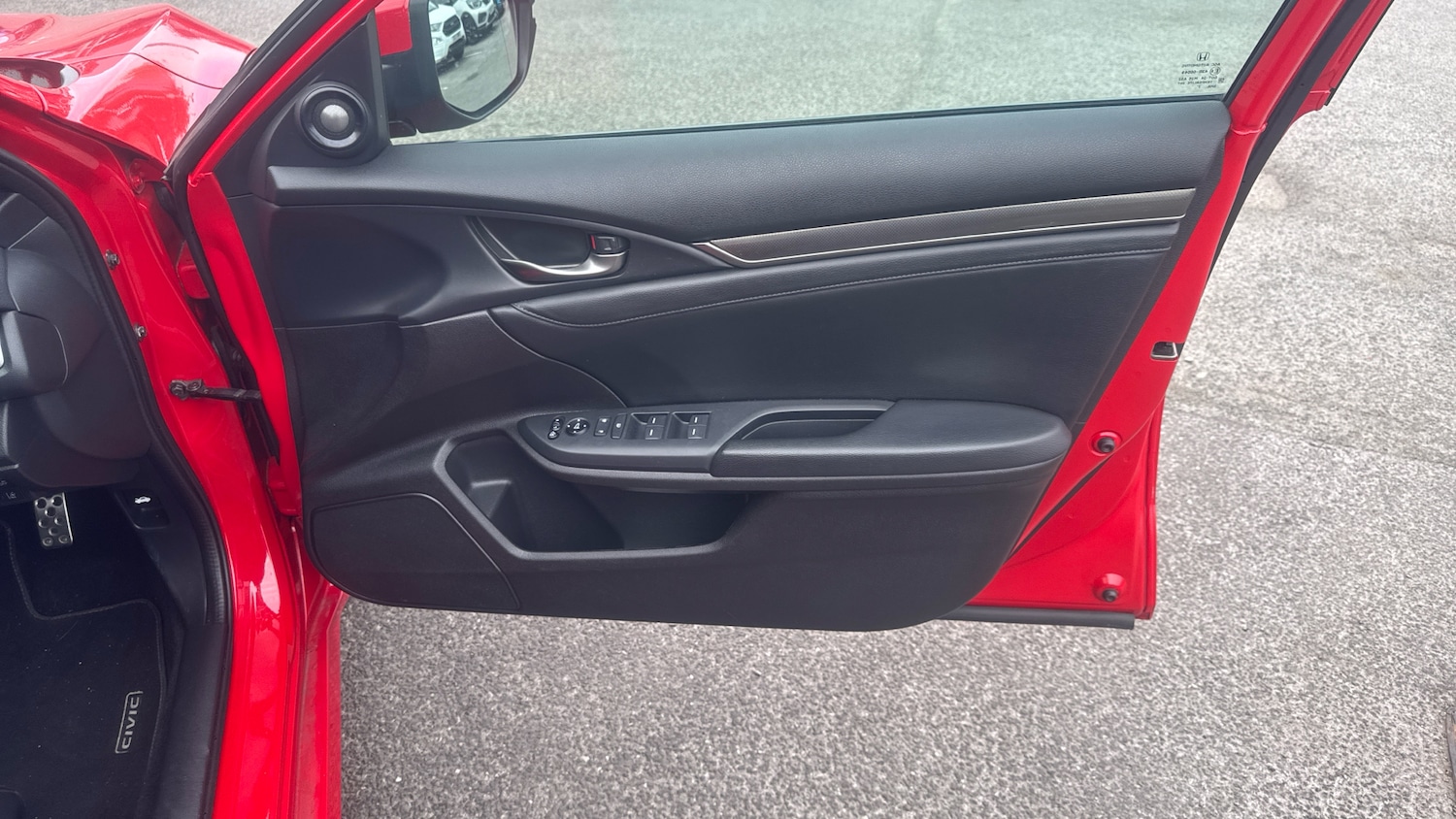 Used Honda Civic 2018 for sale - 76146528: Photo 27