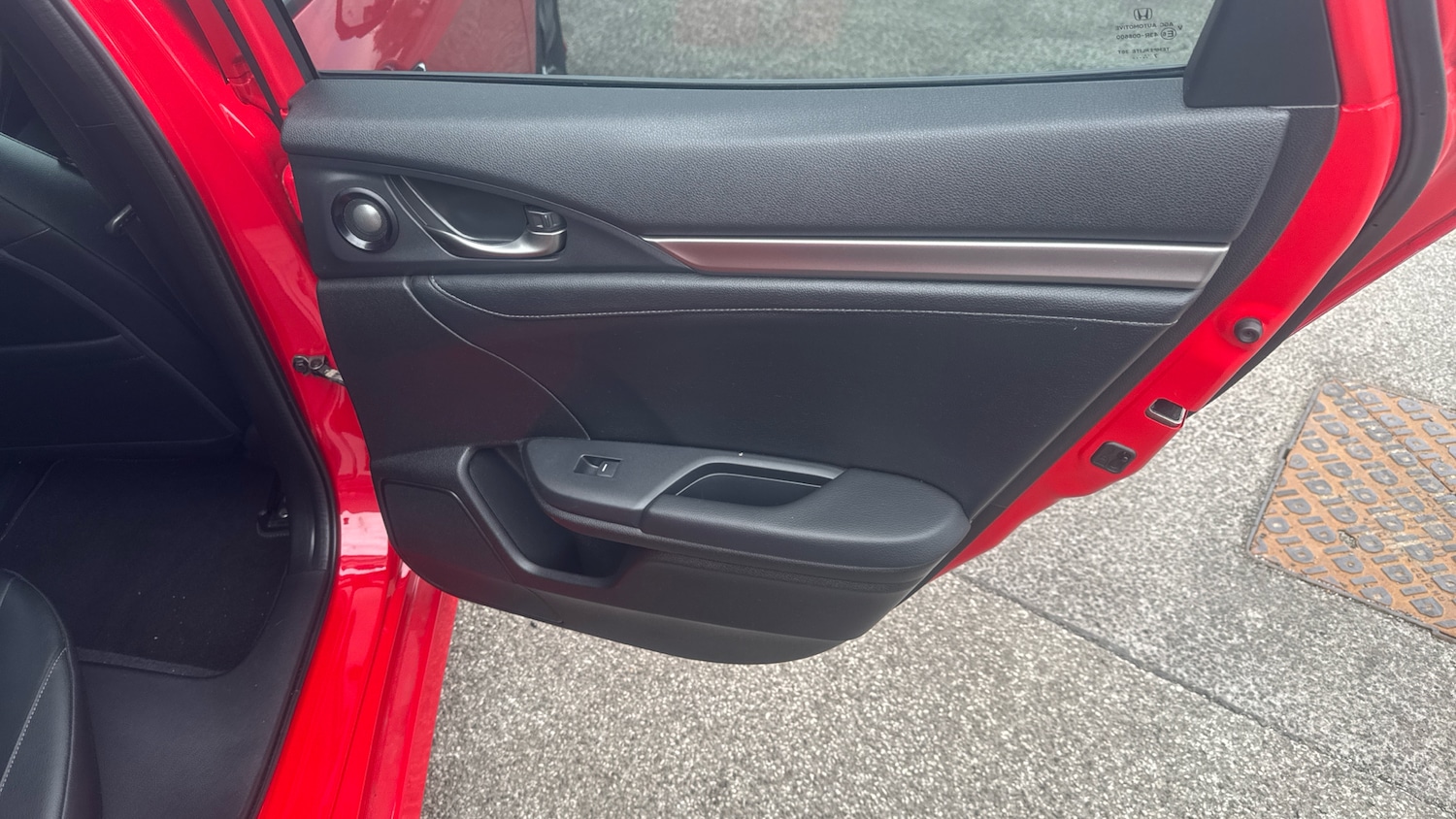 Used Honda Civic 2018 for sale - 76146528: Photo 28