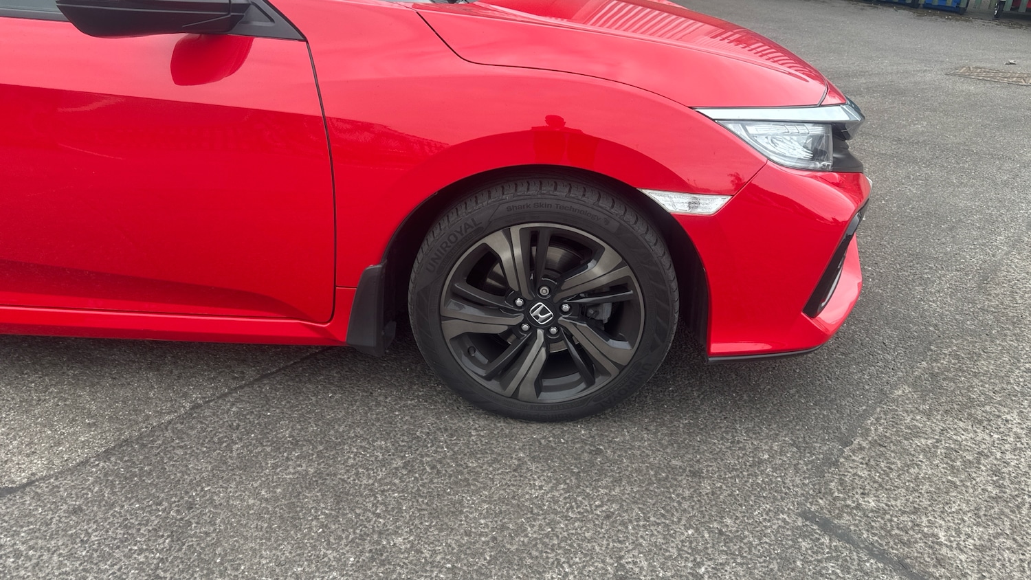 Used Honda Civic 2018 for sale - 76146528: Photo 29