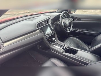 Used Honda Civic 2018 for sale - 76146528: Photo