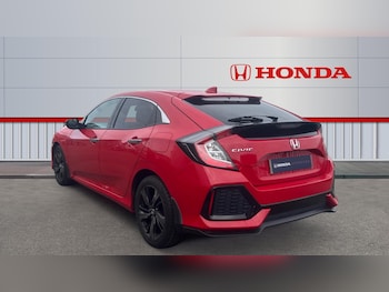 Used Honda Civic 2018 for sale - 76146528: Photo
