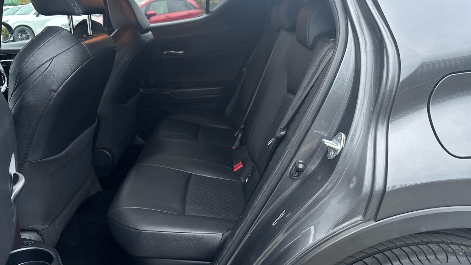 Used Toyota C-HR 2019 for sale - 76302886: Photo 16