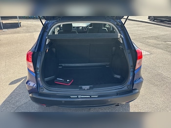 Used Honda HR-V 2017 for sale - 79017859: Photo