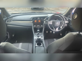 Used Honda Civic 2019 for sale - 76694196: Photo