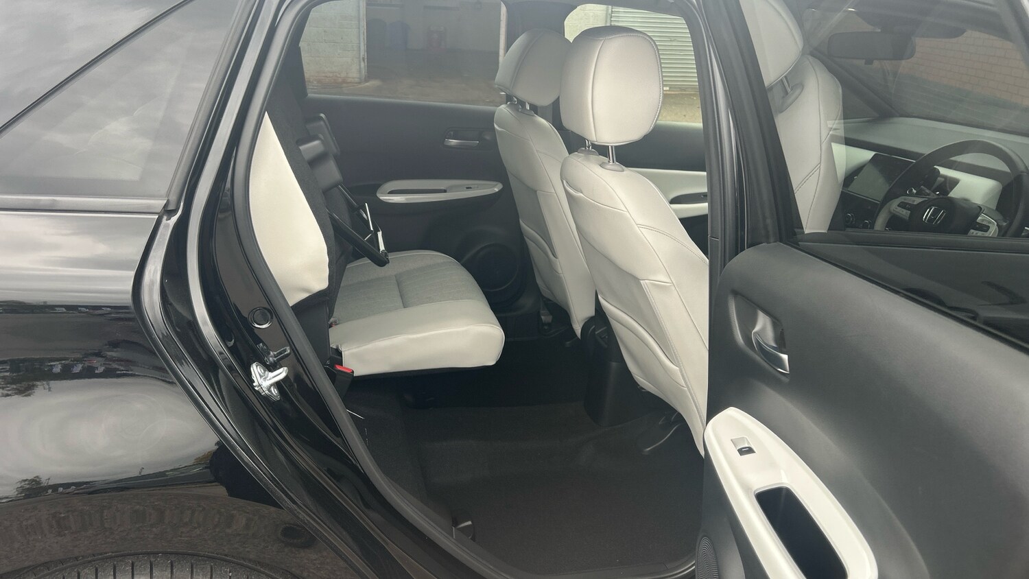 Used Honda Jazz 2022 for sale - 76428605: Photo 33