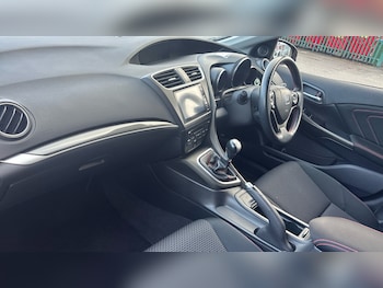 Used Honda Civic 2017 for sale - 76881566: Photo