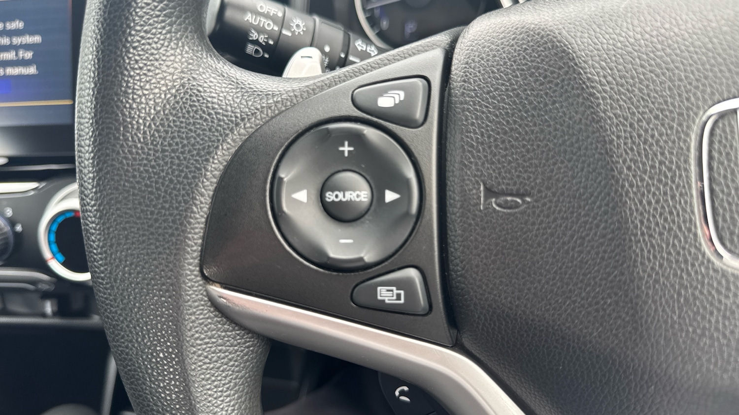 Used Honda Jazz 2019 for sale - 76684769: Photo 20