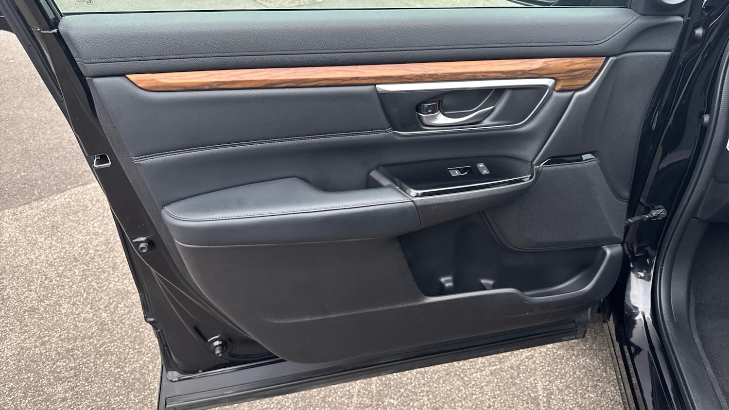 Used Honda CR-V 2019 for sale - 77300970: Photo 34