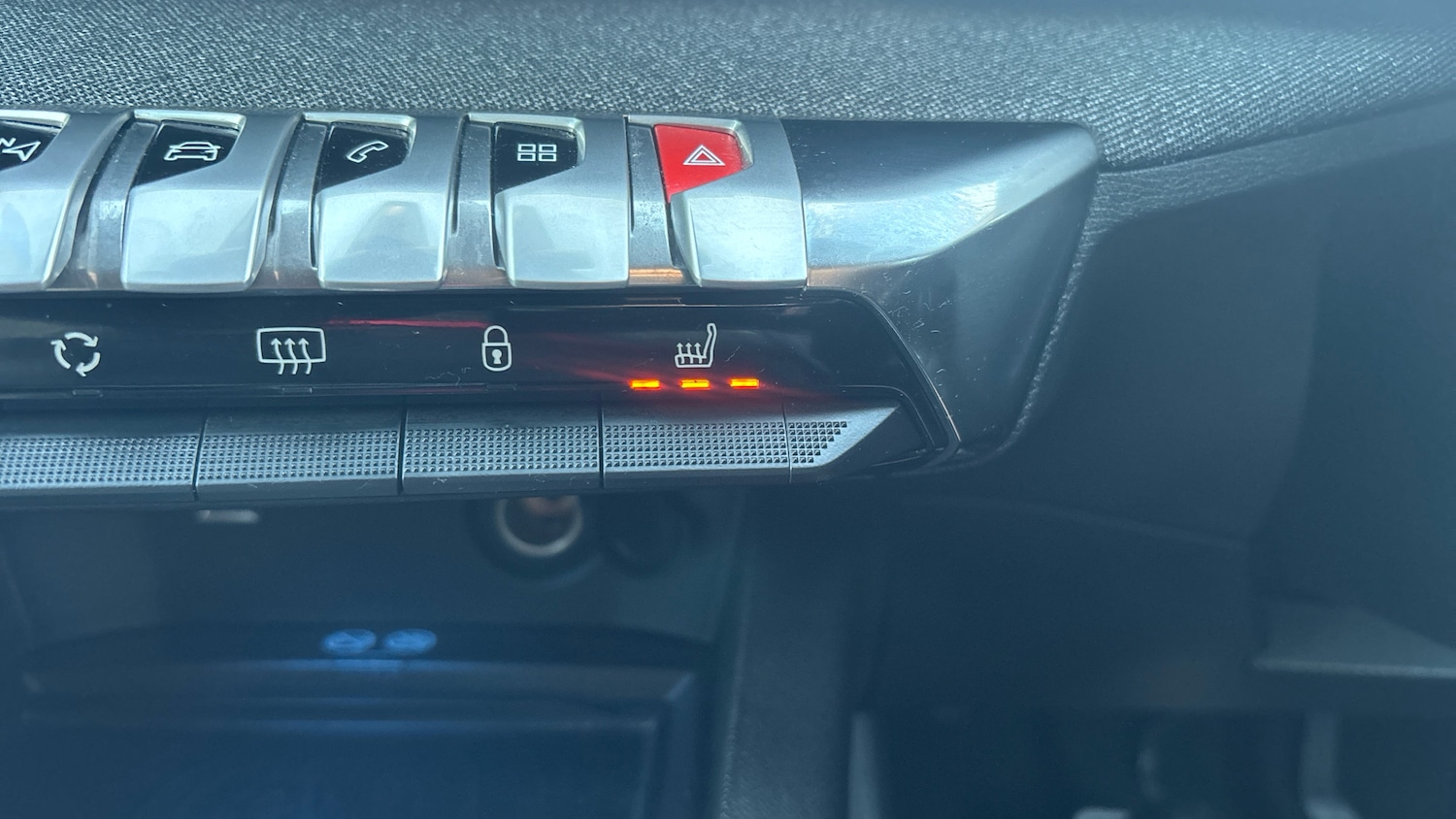 Used Peugeot 3008 2020 for sale - 76603260: Photo 28