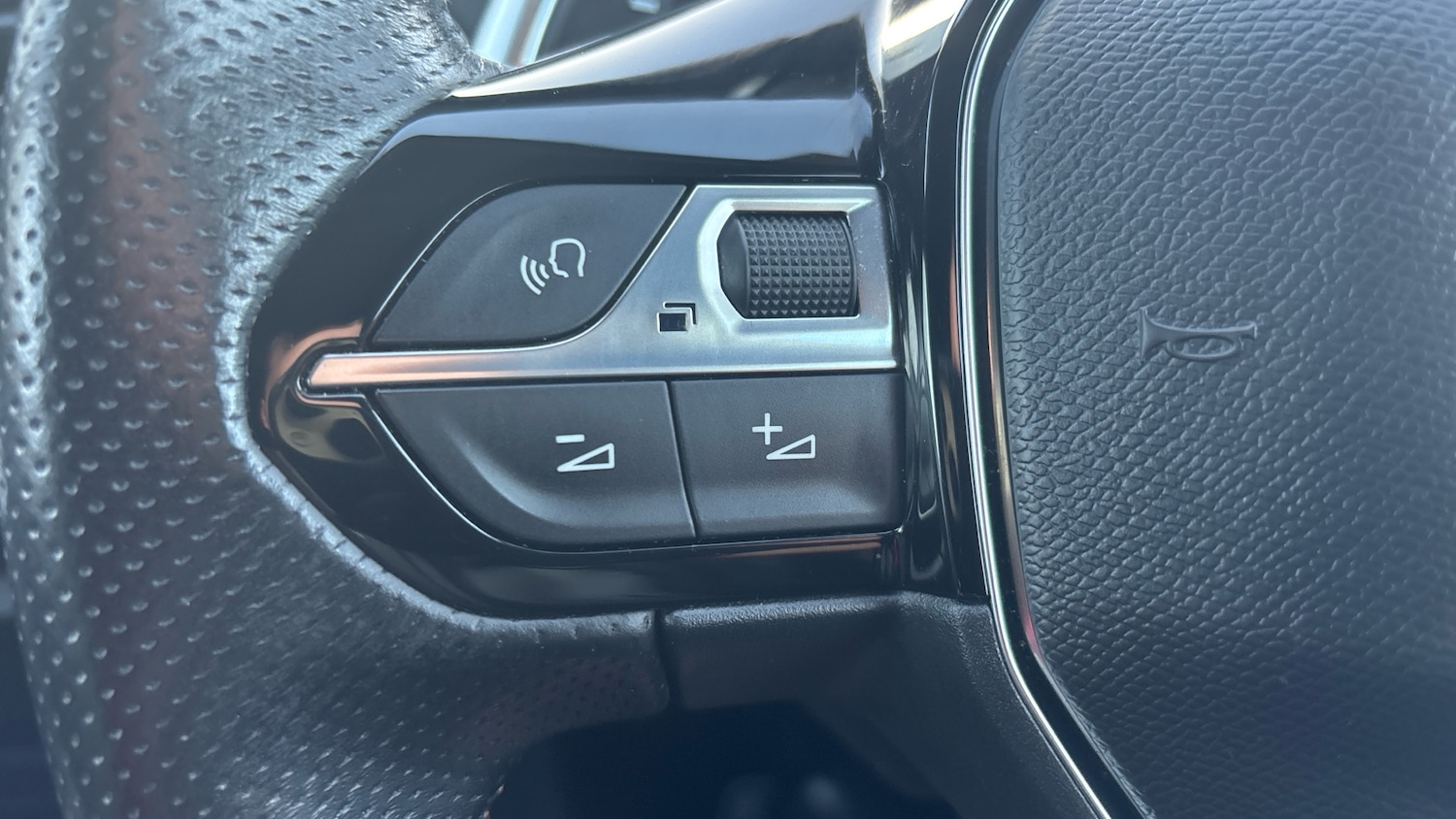 Used Peugeot 3008 2020 for sale - 76603260: Photo 31