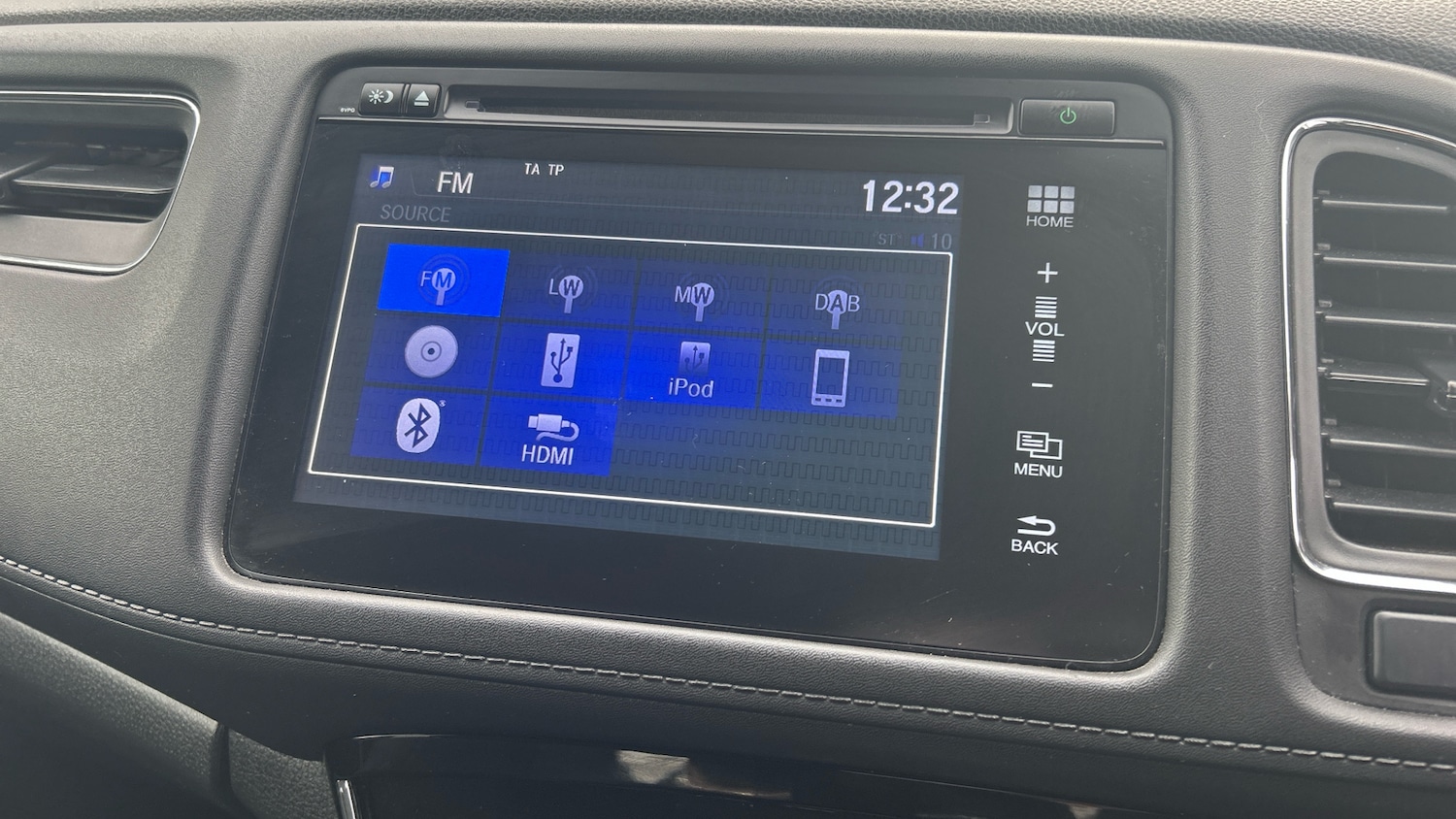 Used Honda HR-V 2018 for sale - 77233555: Photo 25