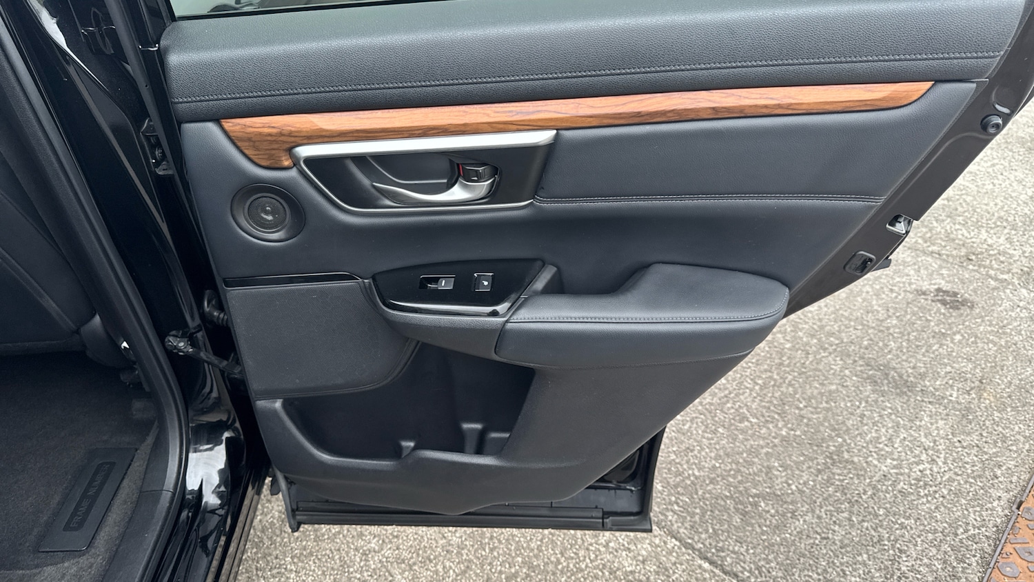 Used Honda CR-V 2019 for sale - 76302899: Photo 25