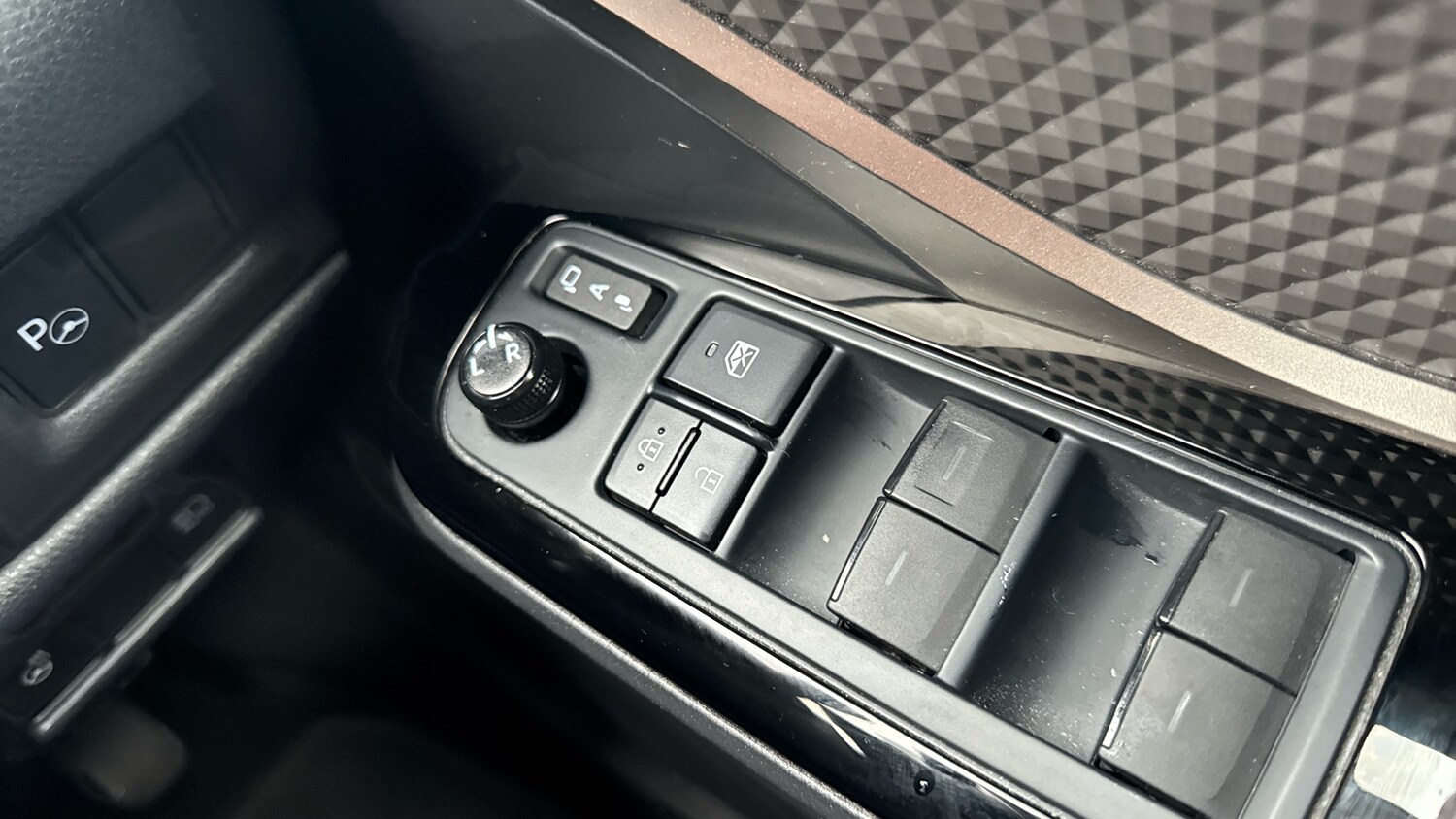 Used Toyota C-HR 2023 for sale - 77449451: Photo 27