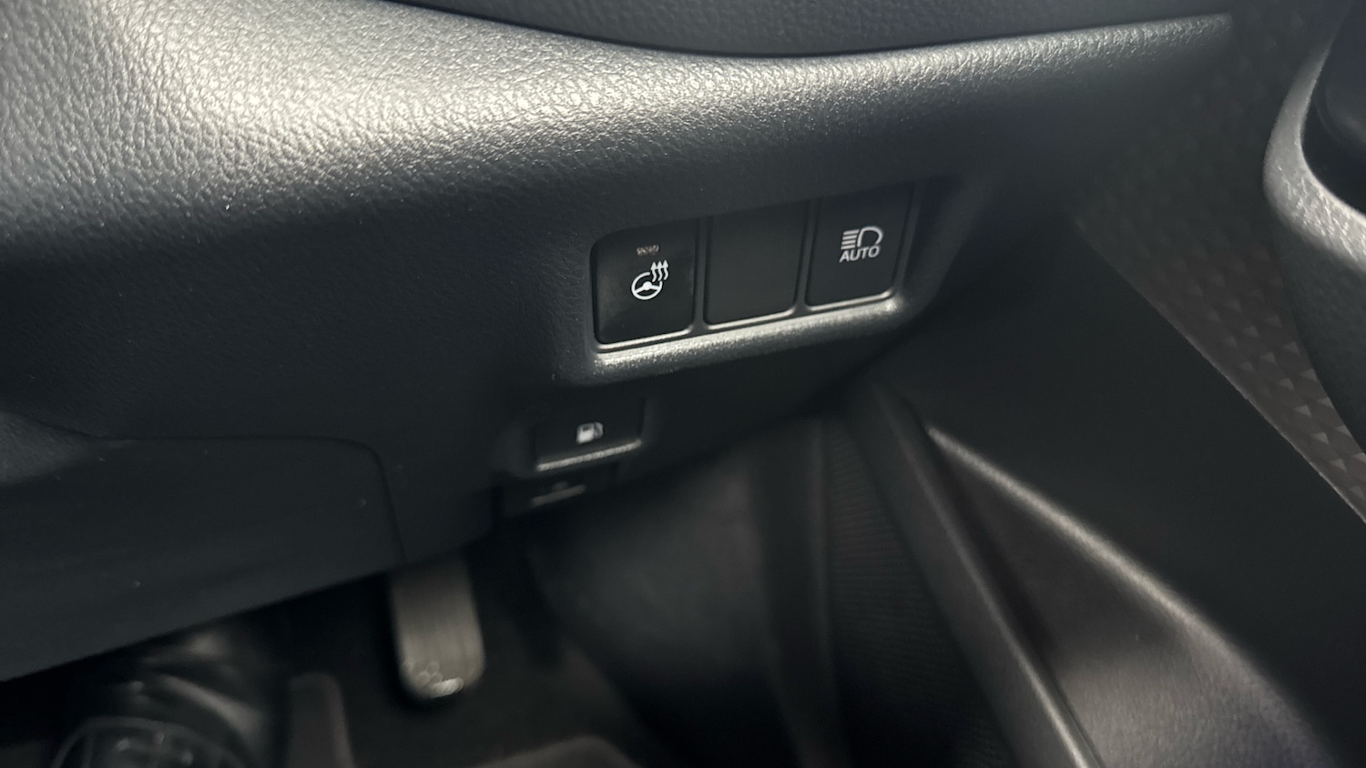 Used Toyota C-HR 2023 for sale - 77449451: Photo 28