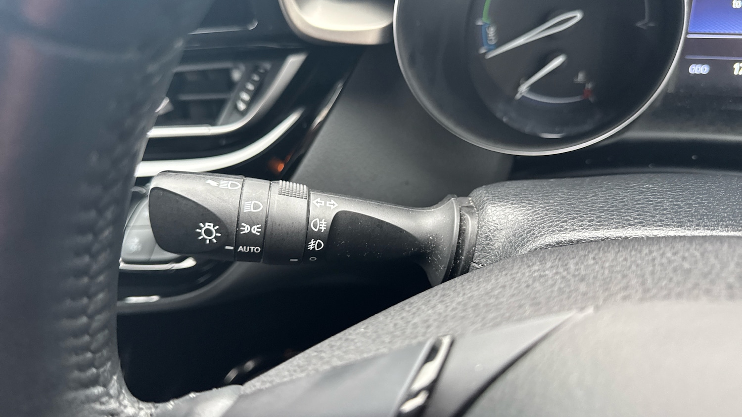 Used Toyota C-HR 2023 for sale - 77449451: Photo 33