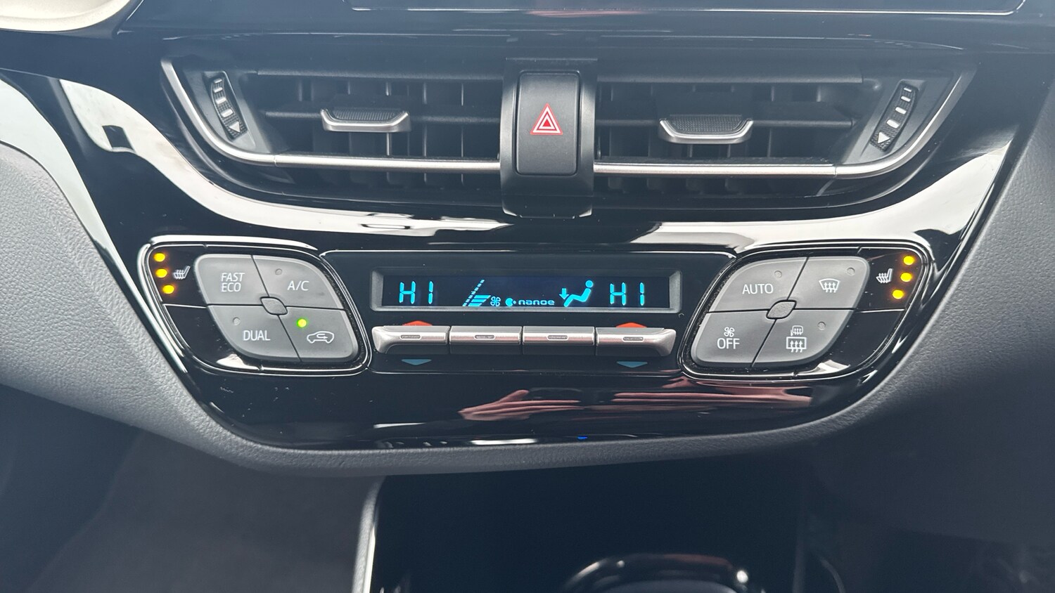 Used Toyota C-HR 2023 for sale - 77449451: Photo 35