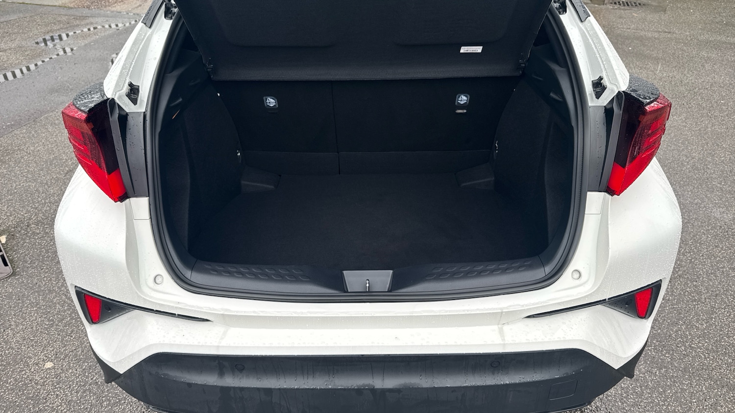 Used Toyota C-HR 2023 for sale - 77449451: Photo 4