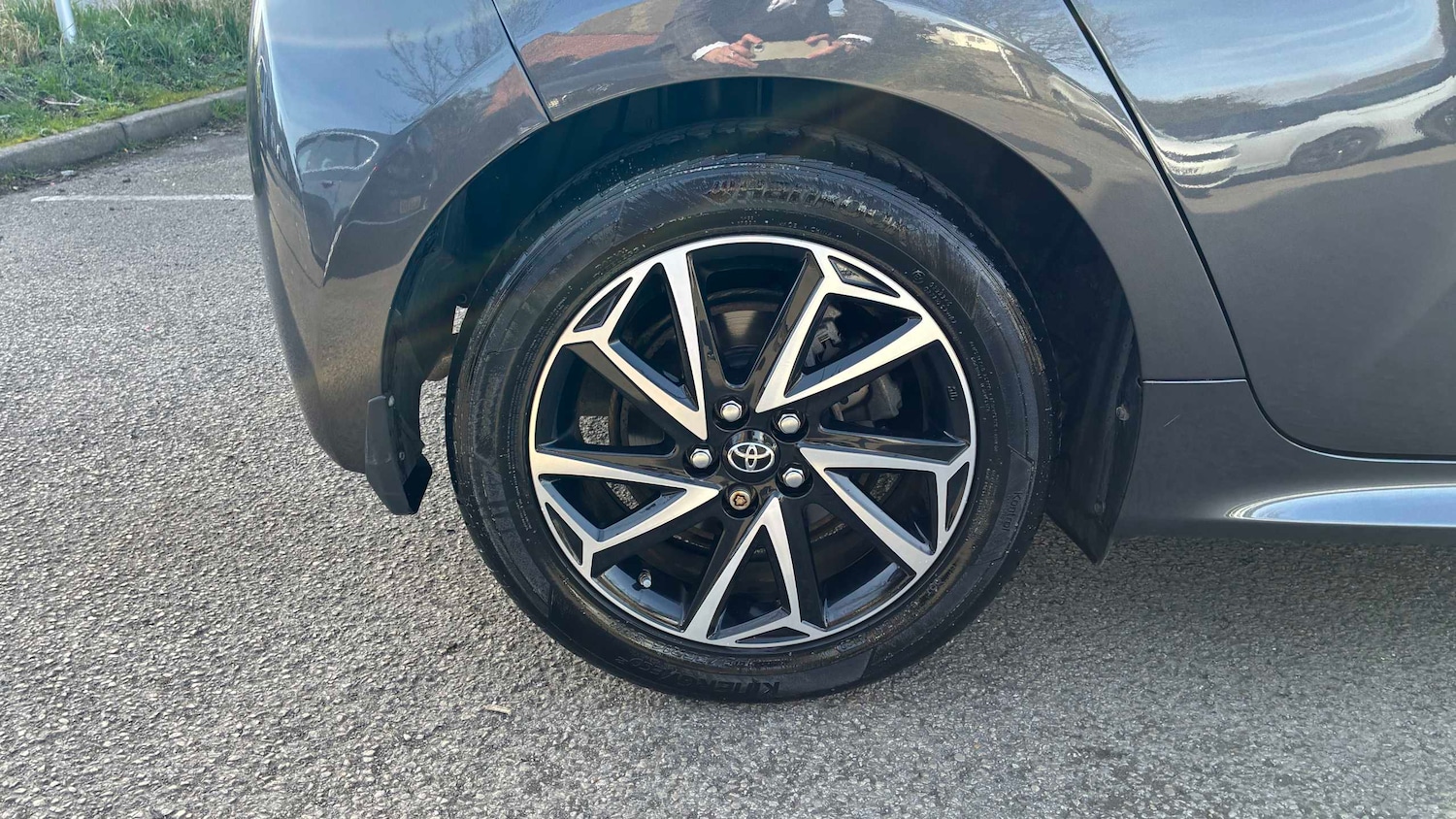 Used Toyota Yaris for sale - 77943519: Photo 18