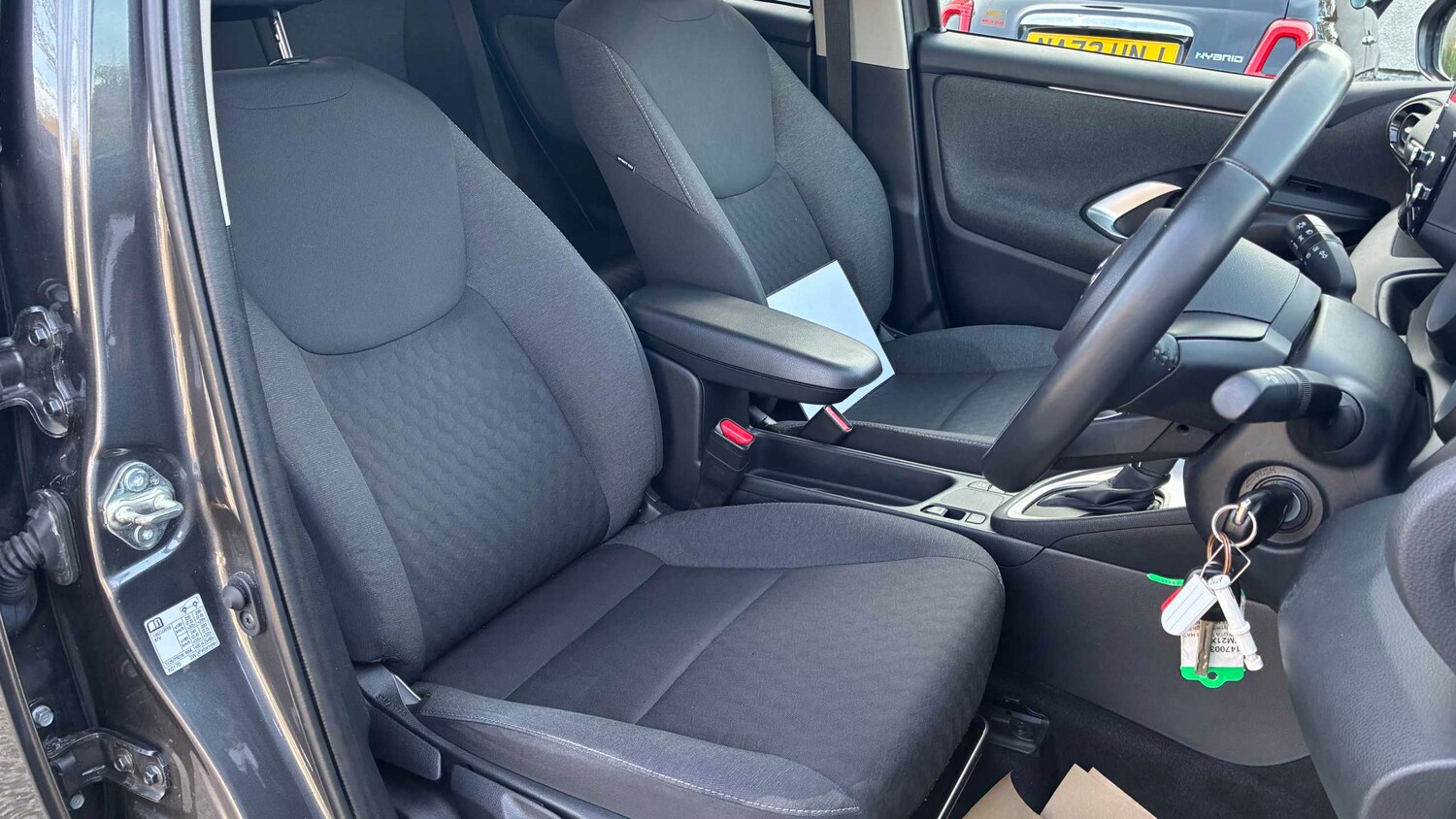 Used Toyota Yaris for sale - 77943519: Photo 24