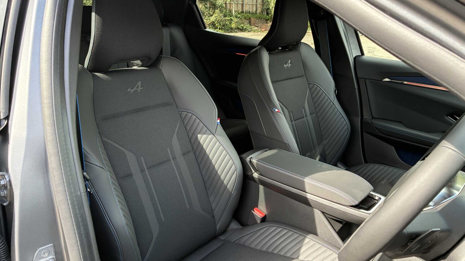 Used Renault Scenic E-Tech for sale - 77860870: Photo 29