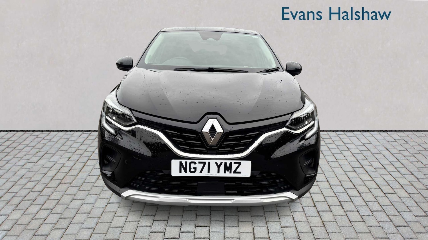 Used Renault Captur for sale - 77862446: Photo 2