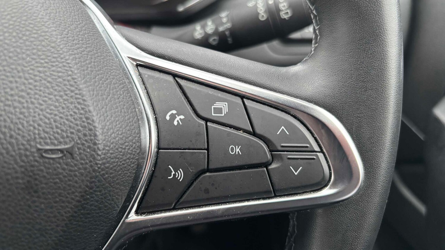 Used Renault Captur for sale - 77862446: Photo 25