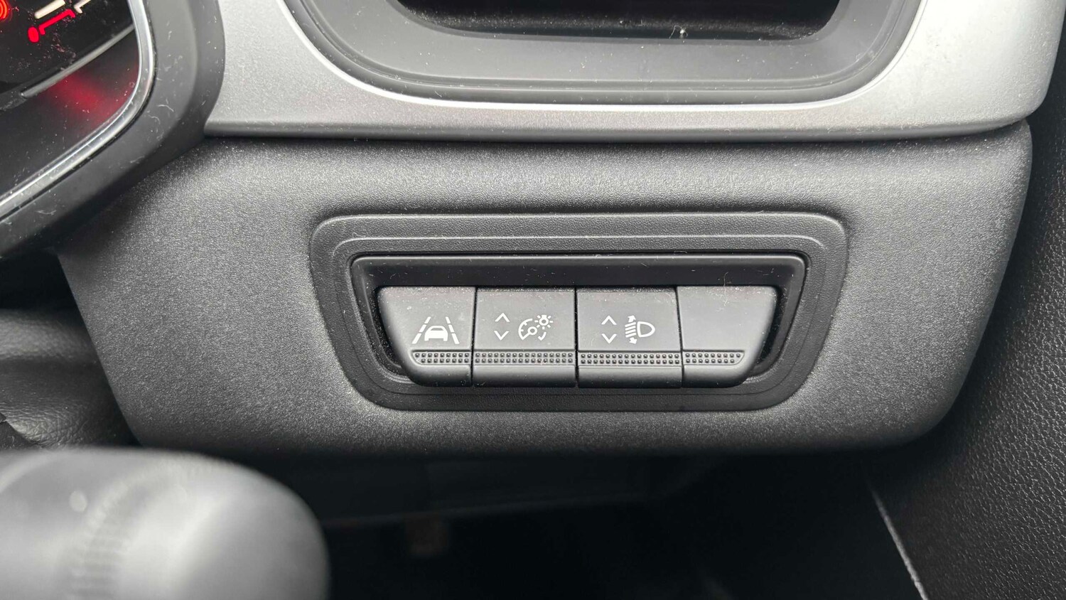 Used Renault Captur for sale - 77862446: Photo 26