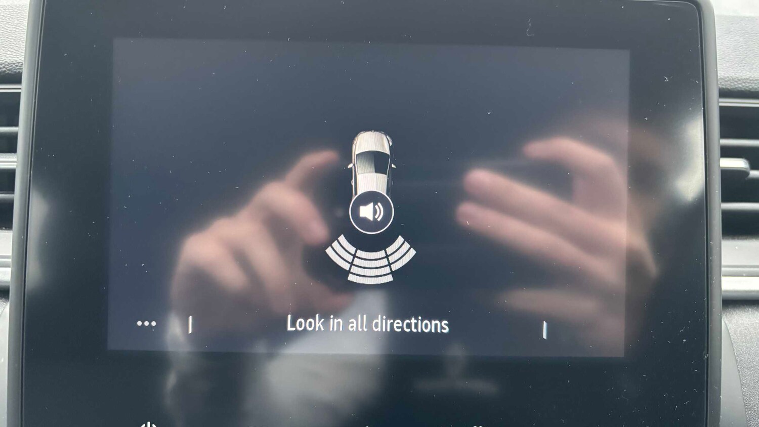 Used Renault Captur for sale - 77862446: Photo 28