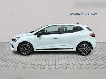 Used Renault Clio 2023 for sale - 78625505: Photo