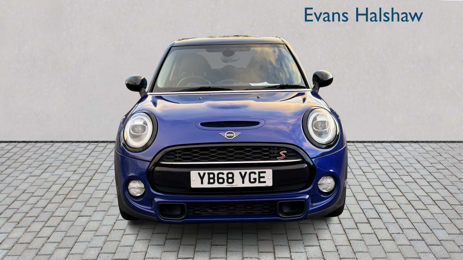 Used MINI Hatch 2018 for sale - 77860129: Photo 2