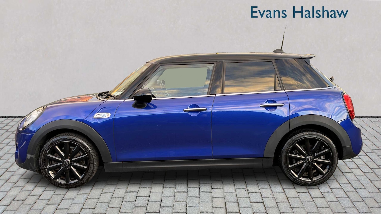 Used MINI Hatch 2018 for sale - 77860129: Photo 4