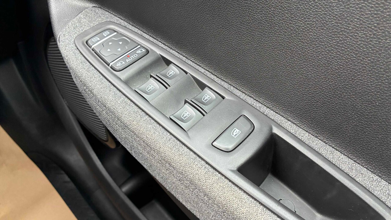 Used Renault Zoe 2022 for sale - 77960862: Photo 35